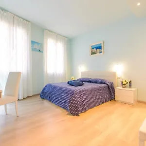 Il Timone Konukevi